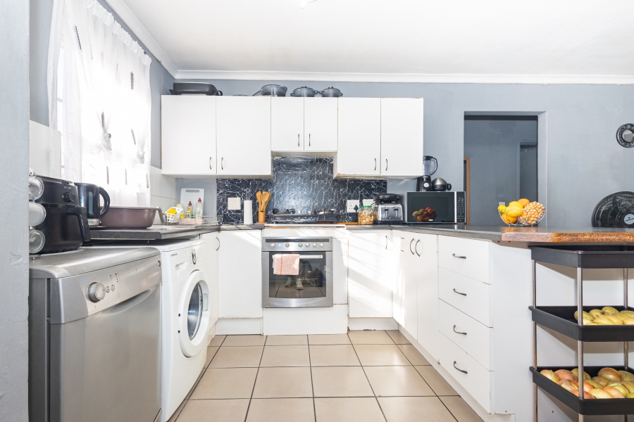 2 Bedroom Property for Sale in Belmont Park Western Cape